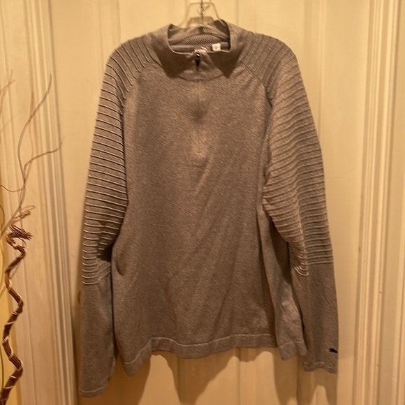Puma ⭐️grey pullover sweater - Picture 1 of 7